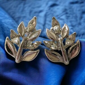 Crown Trifari Earrings‎ Vintage Rhinestones Leaf Floral Silver Tone Clip On MCM.